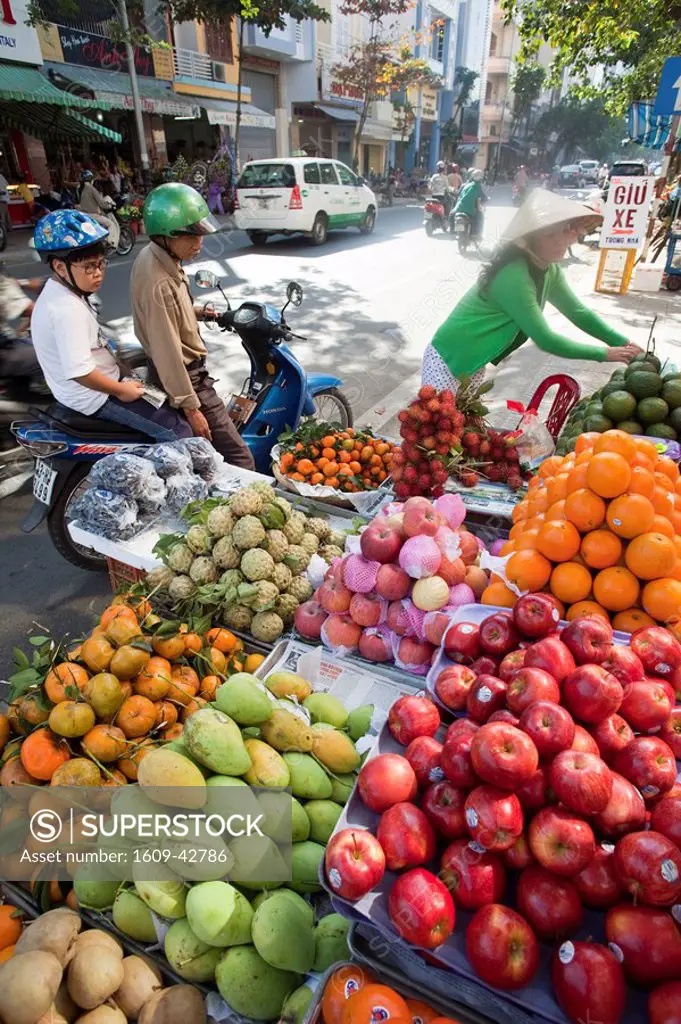 Vietnam, Danang, Han Market, Fruit Vendor