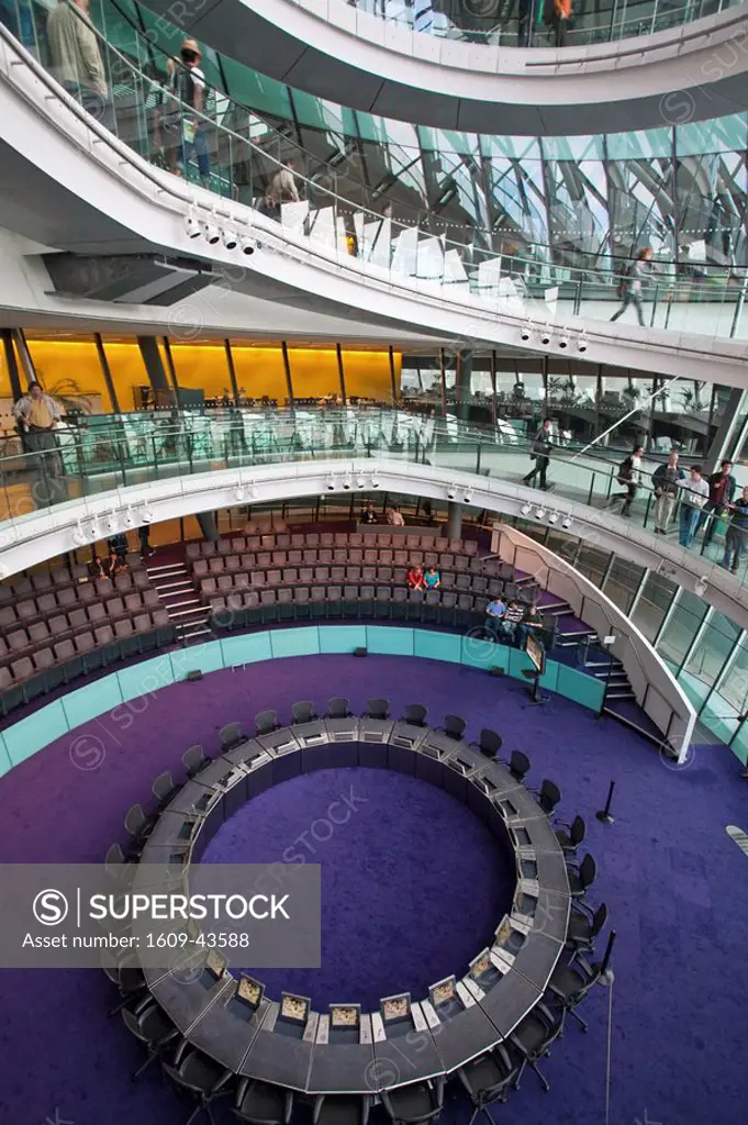 Endland, London, Spiral Staircase, City Hall, designed by Sir Norman Foster