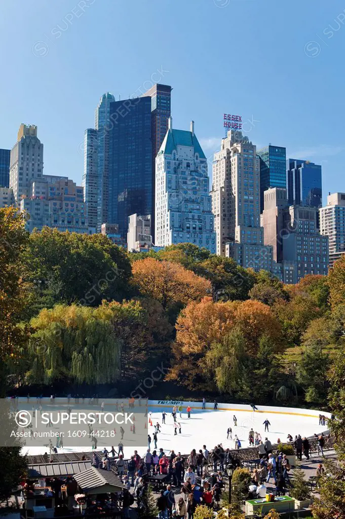 USA, New York City, Manhattan, Central Park, Wollman Ice Rink and Central Park South