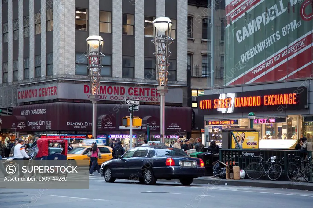 47th Street Diamond stores, 5th Avenue, Manhattan, New York City, USA