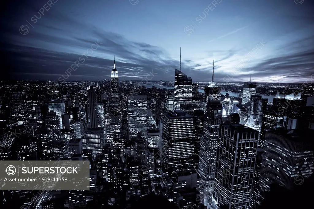 USA, New York City, Empire State Building and lower Manhattan Skyline
