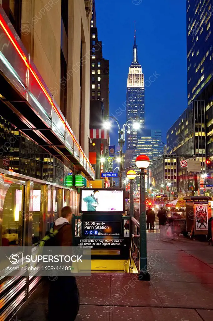 USA, New York City, Diner and the Empire State Building in Midtown Manhattan