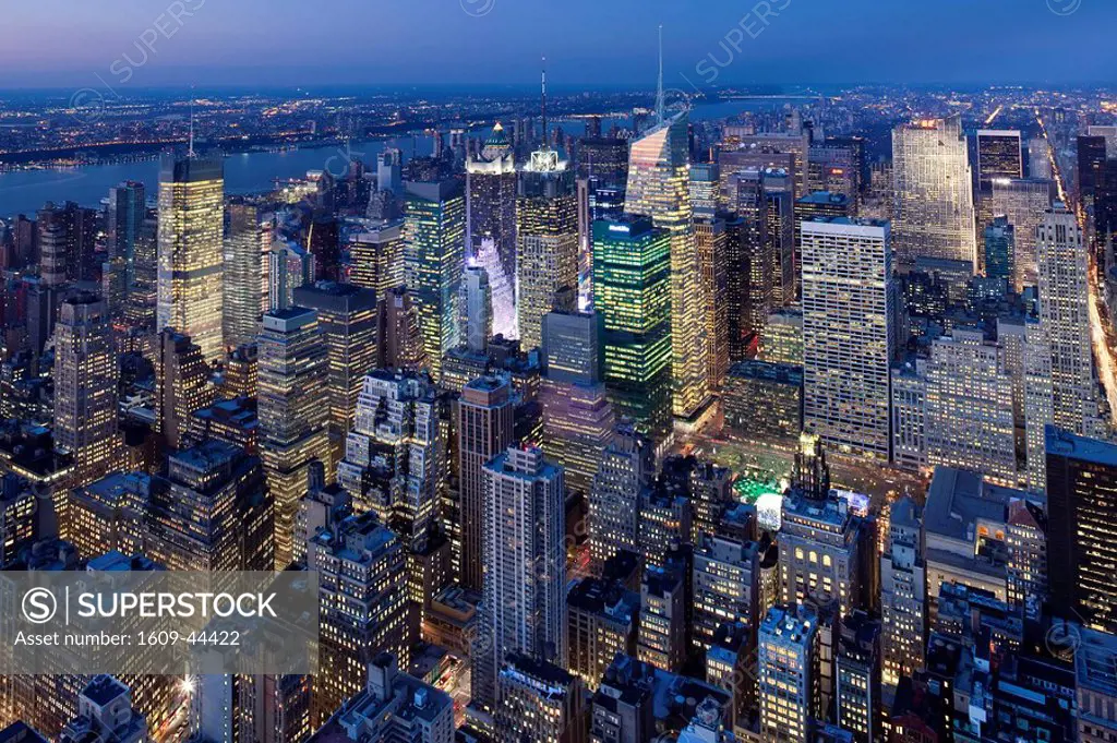 USA, New York City, Manhattan, Elevated view of mid_town Manhattan