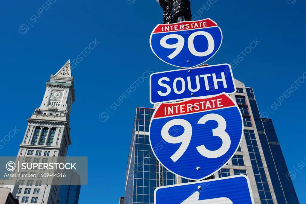 USA, Massachusetts, Boston, Atlantic Avenue Greenway, Customs House, and Road signs