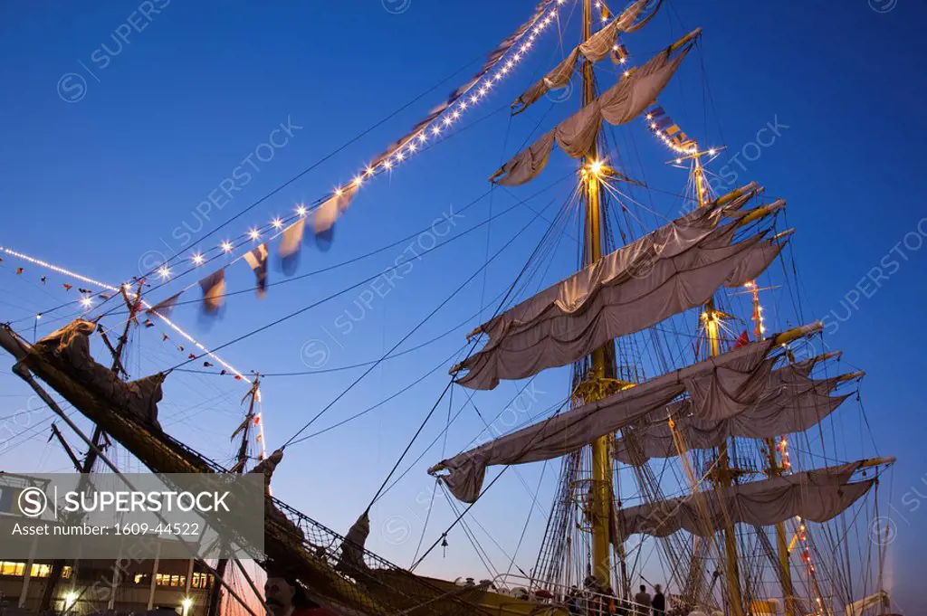 USA,Massachusetts, Boston, Sail Boston Tall Ships Festival, Portuguese tall ship Sagres II, masts
