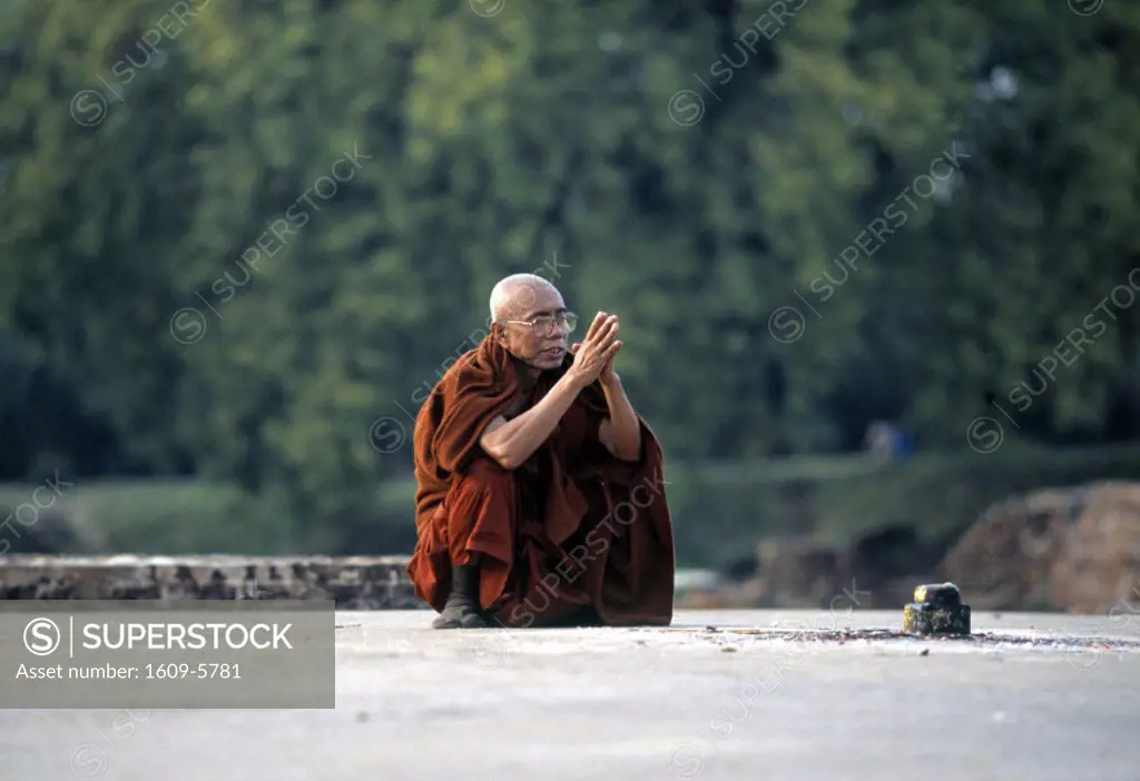 Buddhist monk, Madhya Pradesh, India
