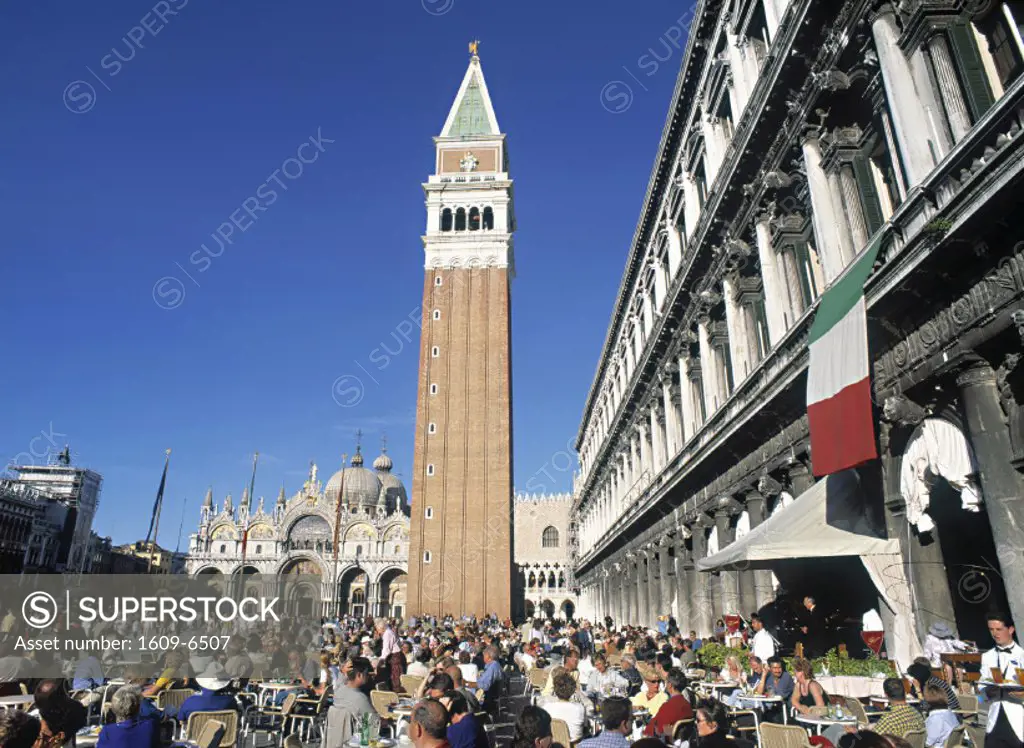 Campanile, St. Mark´s Square, Venice, Italy