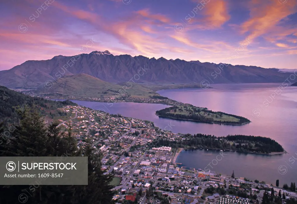 Queenstown, Lake Whakatipu, New Zealand