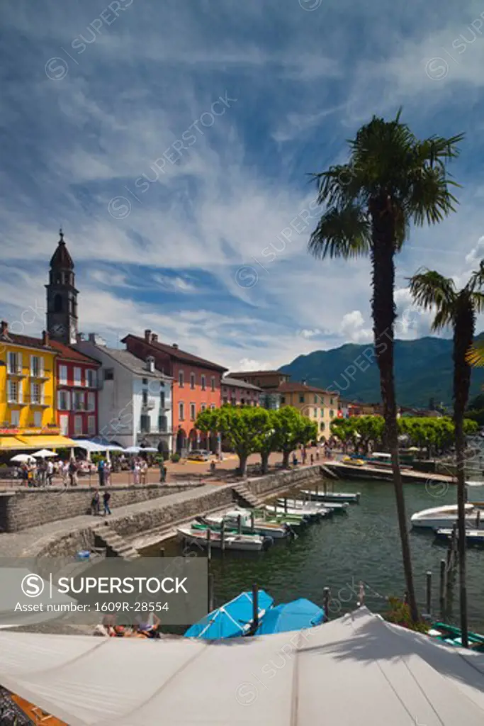 Switzerland, Ticino, Lake Maggiore, Ascona, Piazza Motta