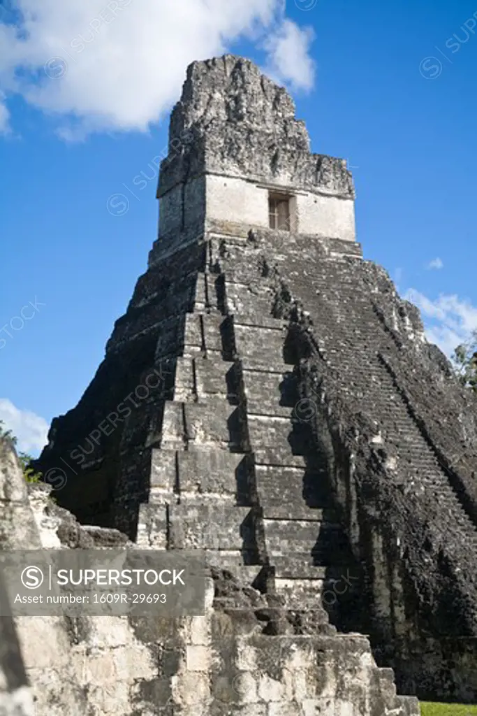 Guatemala, El Peten, Tikal, Gran Plaza, Temple 1 - Temple of the Great Jaguar