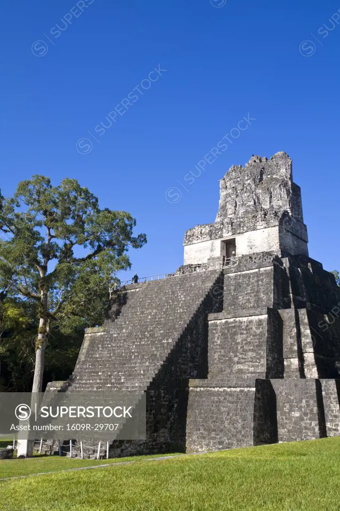 Guatemala, El Peten, Tikal, Gran Plaza, Temple 11