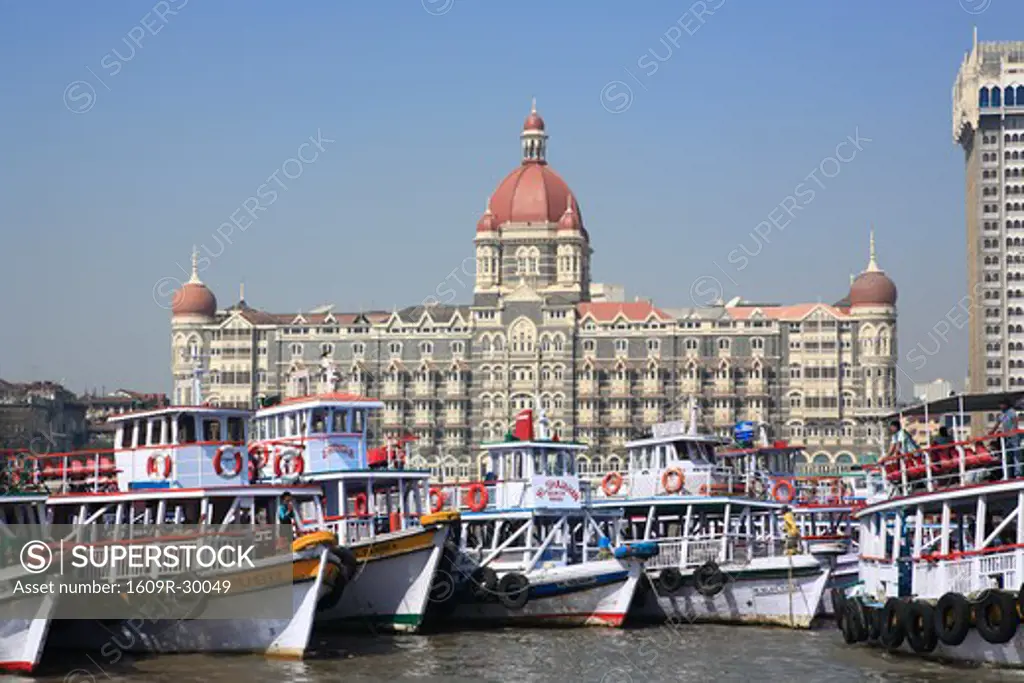 Taj Mahal Hotel, Bombay harbour, Mumbai, Maharashtra state, India
