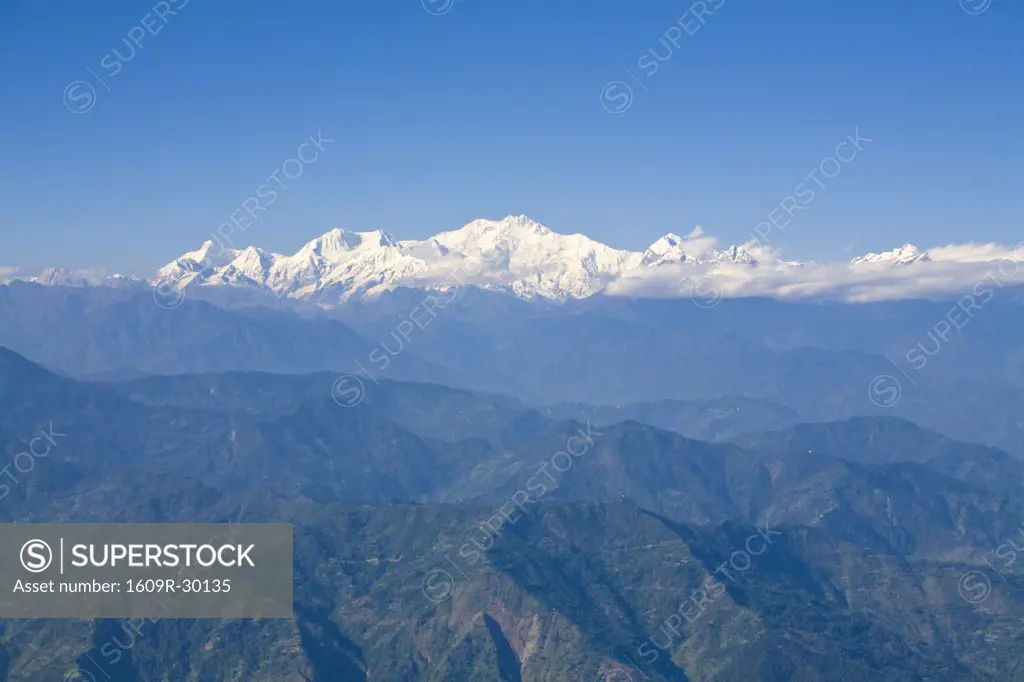 India, West Bengal, Darjeeling, Observation Hill, Bhanu Bhakta Sarini, View of Kanchenjunga,  Kangchendzonga and Sikkim