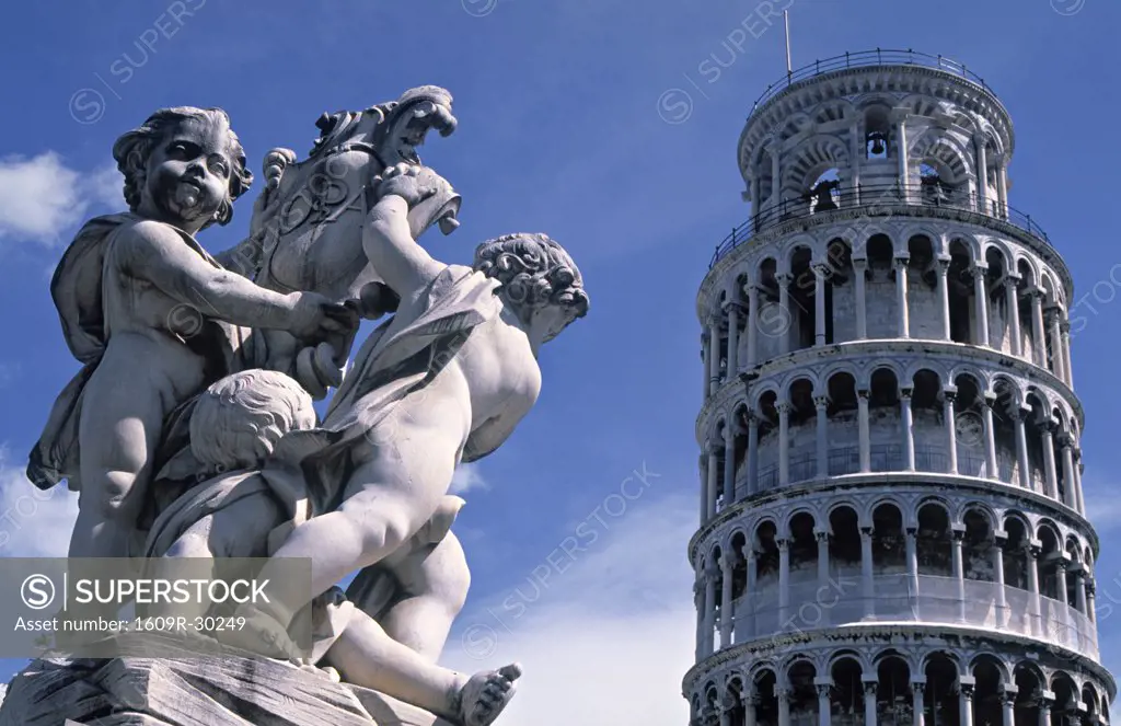 Leaning tower of Pisa, Tuscany, Italy