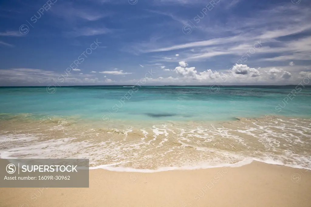 Panama, Bocas del Toro Province, Beach on Zapatillas Iland (Cayes Zapatillas)
