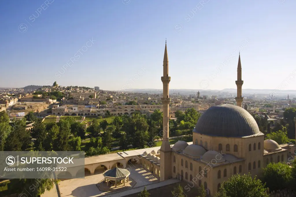 Turkey, Eastern Turkey, Sanliurfa - Urfa, Dergah complex of Mosques surrounding Hazreti Ibrahim Halilullah
