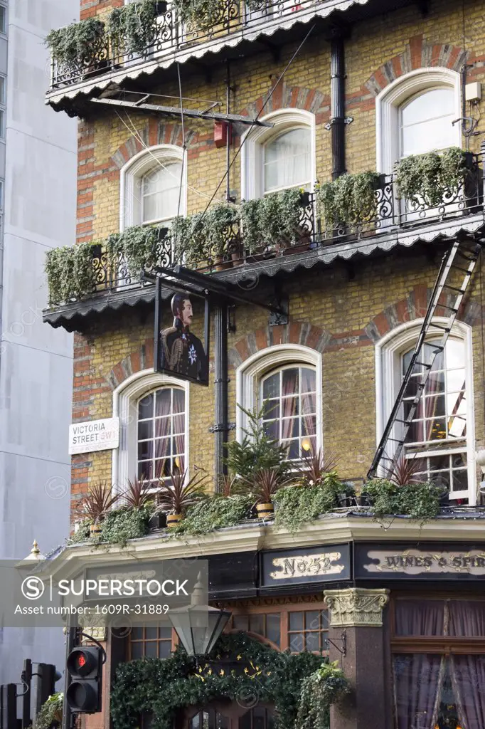 Pub, Victoria Street, London, England