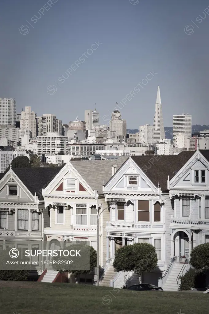 USA, California, San Francisco, Alamo Square, Victorian Houses