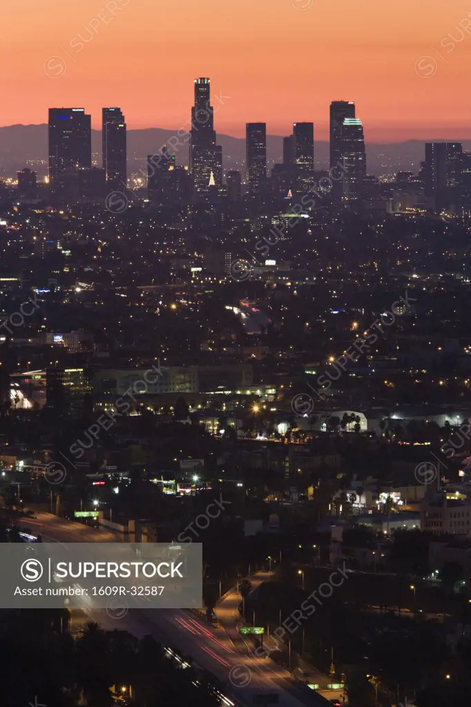 USA, California, Los Angeles, Downtown and Hollywood Freeway 101 from Hollywood Bowl Overlook, dawn