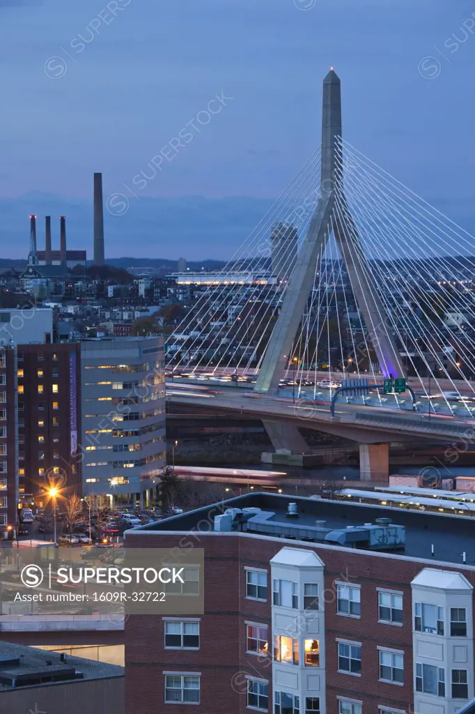 USA, Massachusetts, Boston, Leonard Zakim Bridge, Rt. 93, dusk