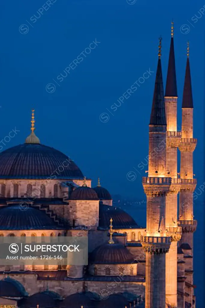 Mosque lit up at dusk, Blue Mosque, Istanbul, Turkey