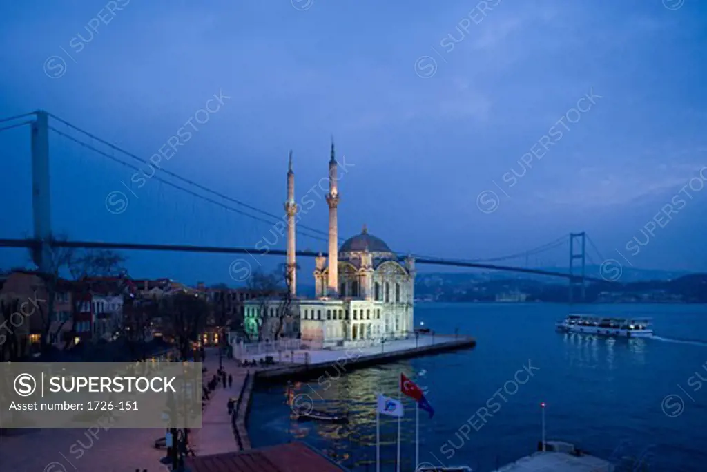 Mosque on the waterfront, Ortakoy Mosque, Bosphorus, Istanbul, Turkey