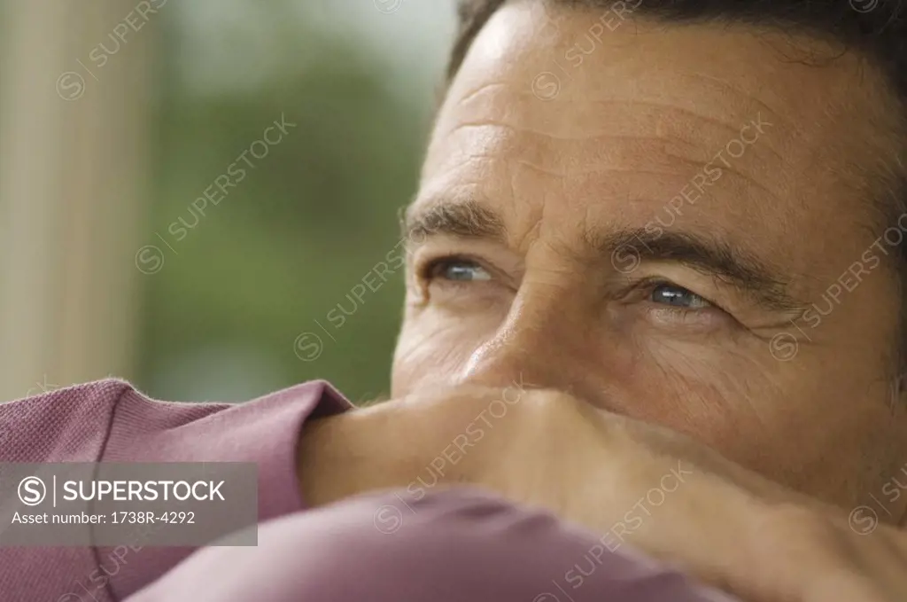 Thoughtful man´s portrait, indoors