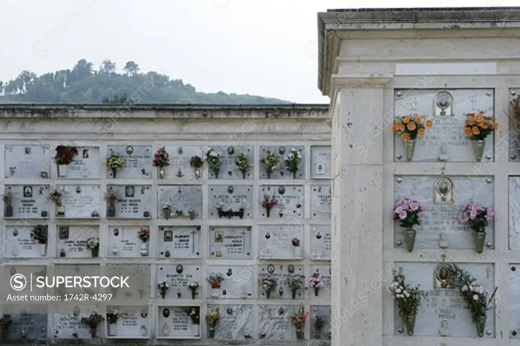 Sepulcher adorned with bouquets