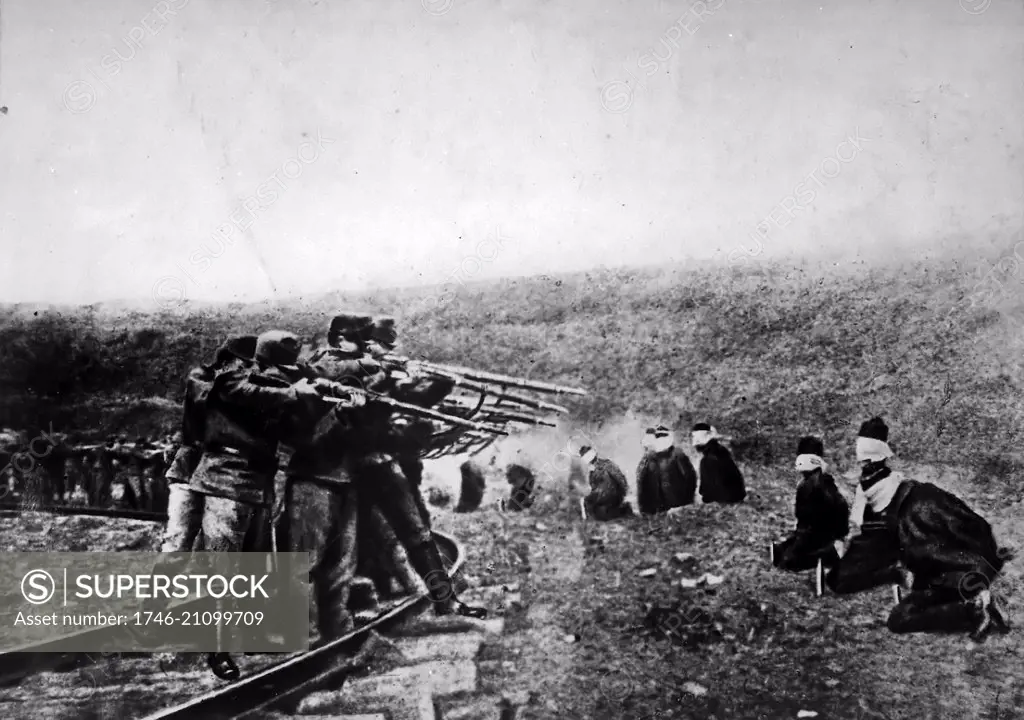Austrian troops executing Serbs in world war one 1914