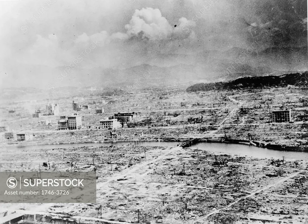 World War II 1939-1945: View of the city of Hiroshima, Japan, after the explosion of the atomic bomb, 6 August 1945. US Army photograph. Warfare Nuclear Ruins Destruction