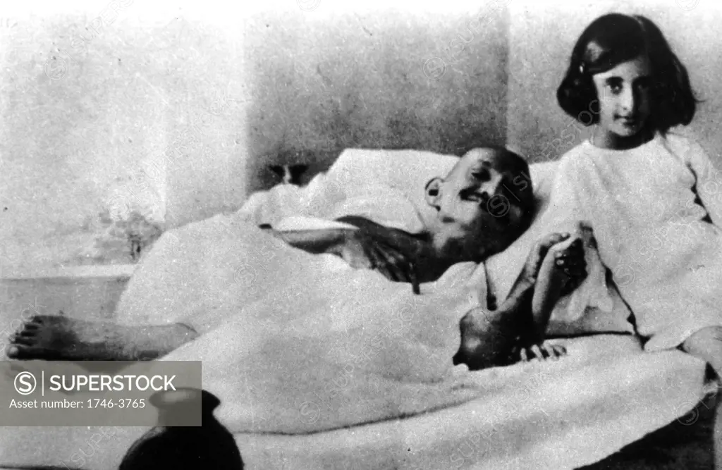 Mohatma Gandhi and Indira Gandhi in 1924