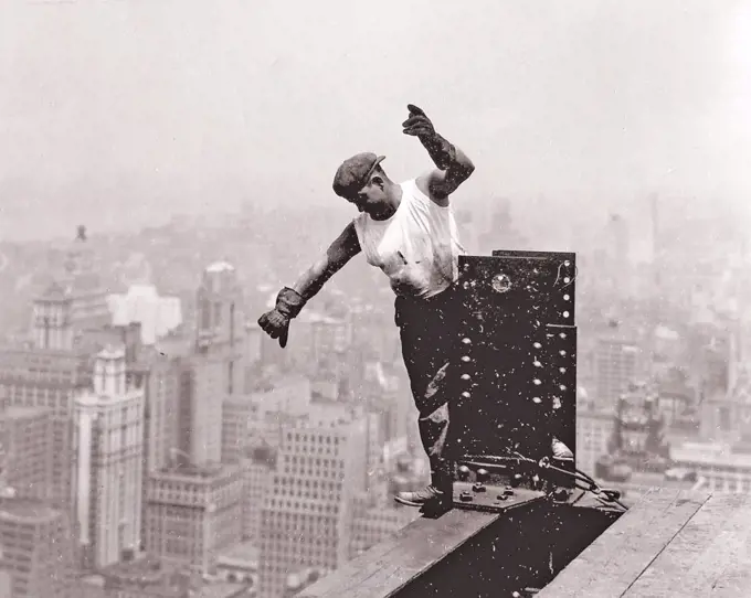 Worker on the Empire State Building (1931) - Photo by Lewis Hine
