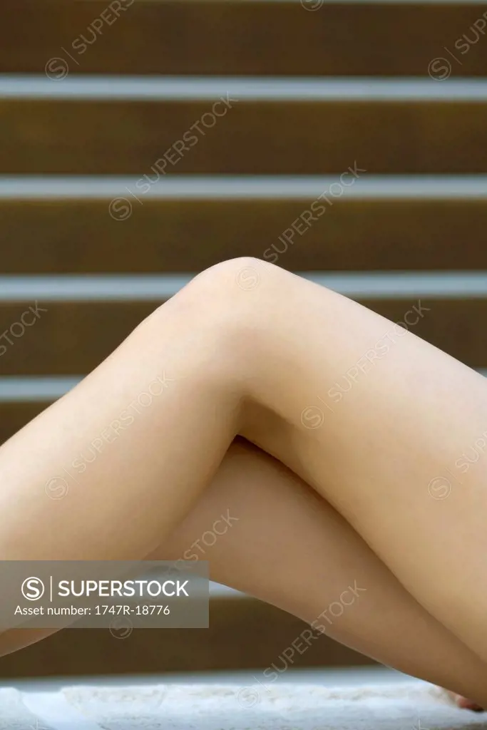 Woman´s bare legs, cropped
