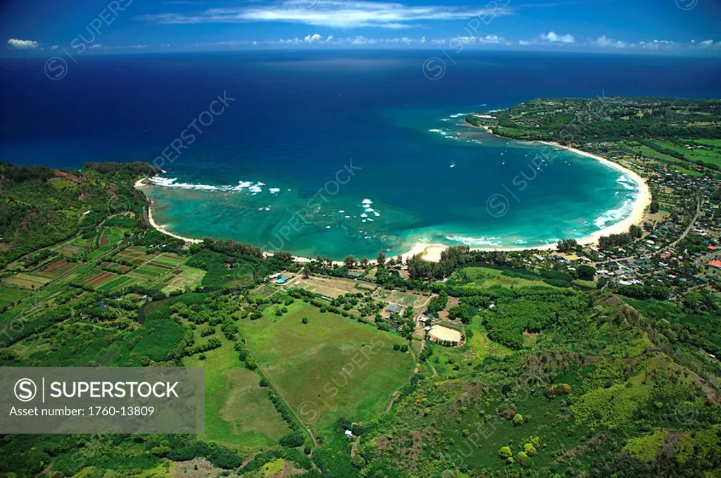 Hawaii, Kauai, North Shore, Hanalei Bay, Aerial view.