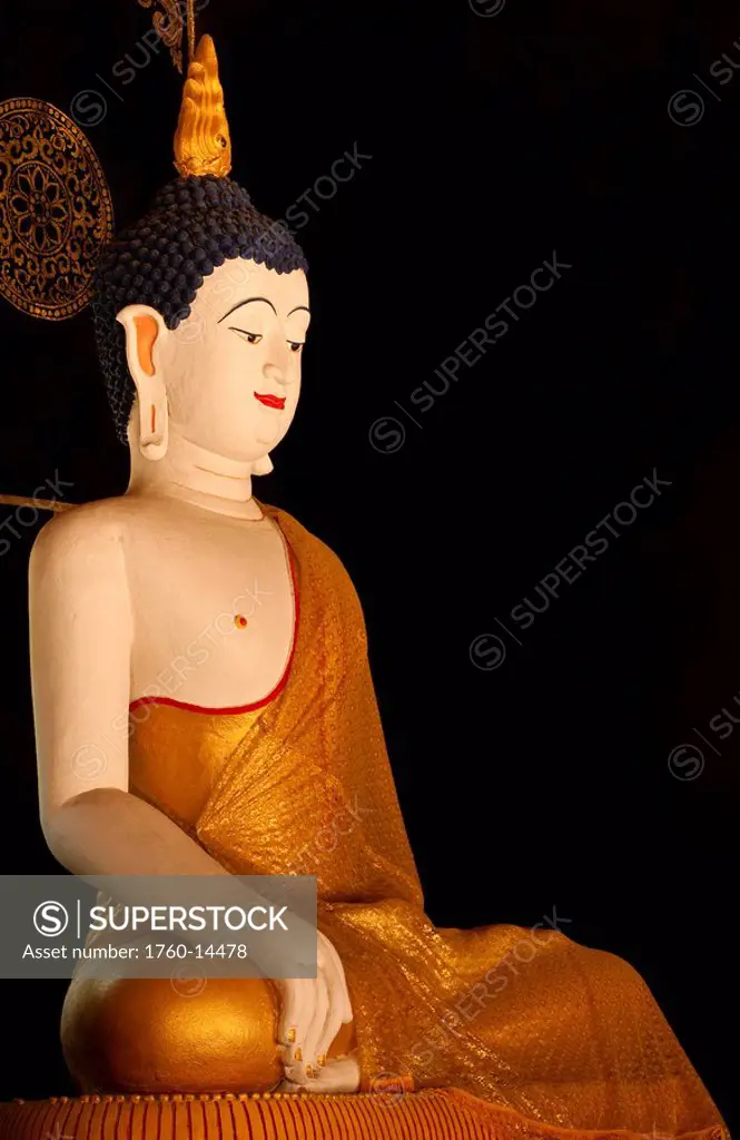 Thailand, Chiang Mai, Buddha statue in Wat Chedi Luang Wora Wihan Buddhist temple.