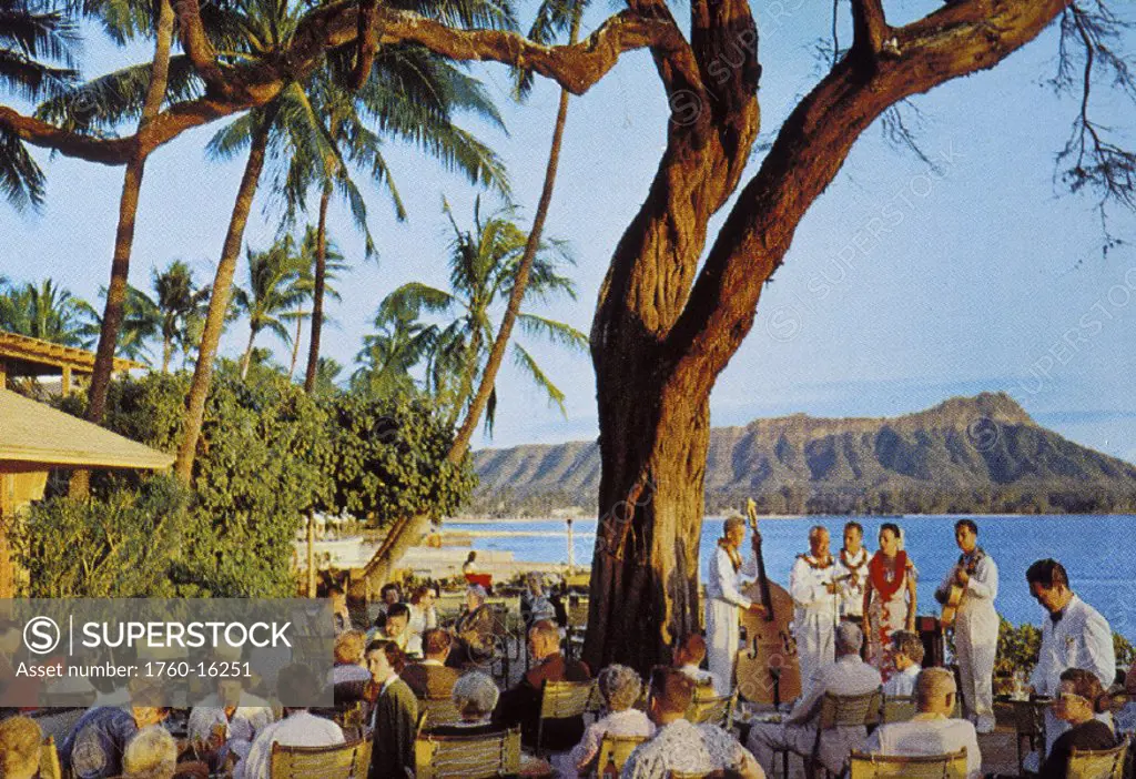 c.1960 Hawaii, Oahu, Postcard, local entertainers at Halekulani Hotel, Diamond Head Terrace