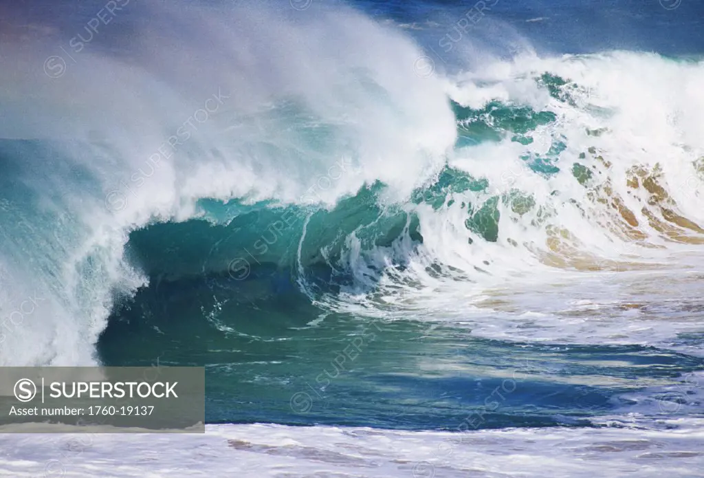 Hawaii, Oahu, North Shore, Wild and crashing winter waves.