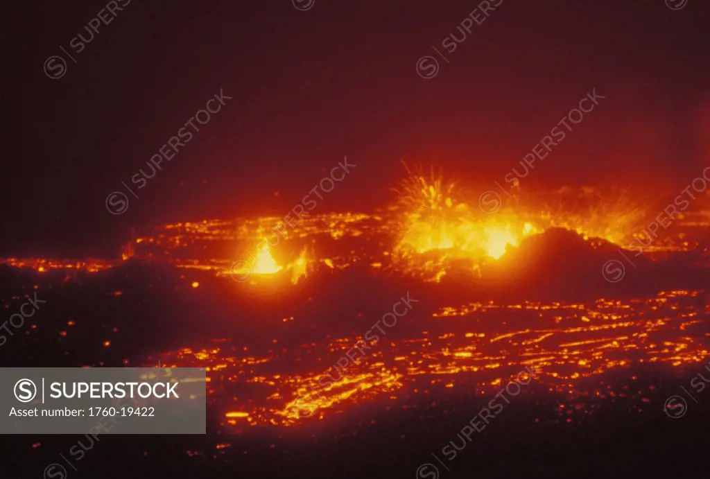 Hawaii, Big Island, Hawaii Volcanoes National Park, Lava action erupting