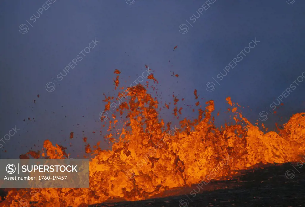 Hawaii, Big Island, Kilauea Volcano, Pu´u O´o Rift eruption fountaining