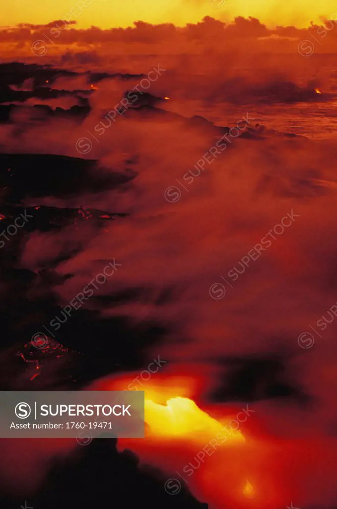 Hawaii, Big Island, Kamoamoa, Dawn, lava into sea, dramatic red and yellow