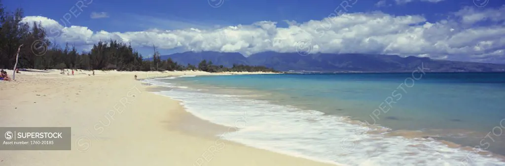 Hawaii, Maui, Baldwin Beach Park with West Maui mountains in background, white sands, turquoise water, panoramic