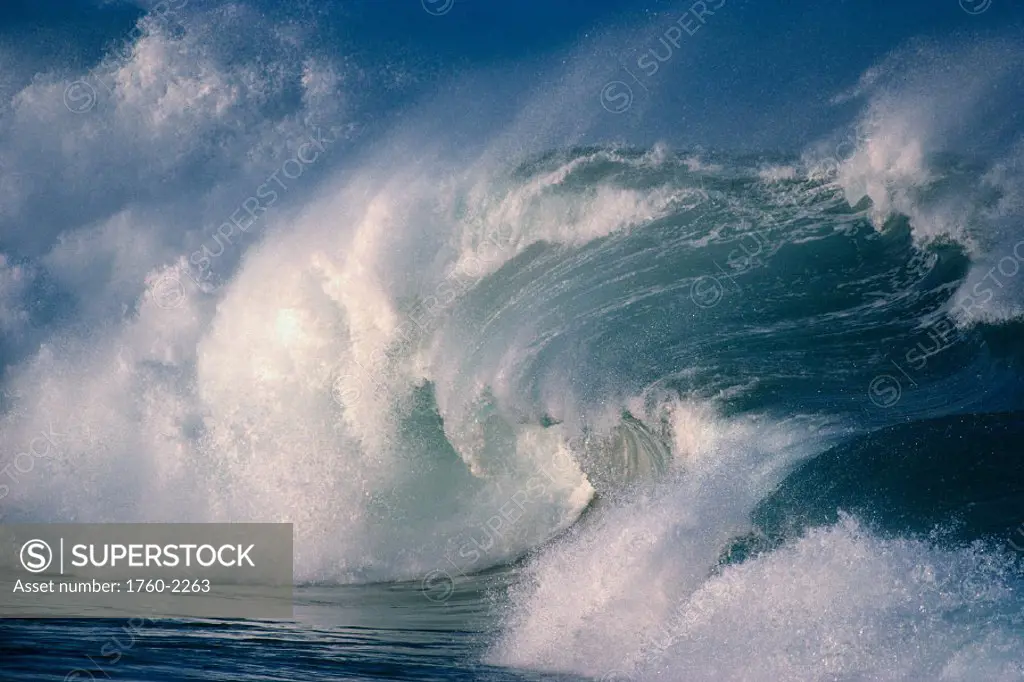 Hawaii, Waimea Bay, Crashing wave green, rough B1487