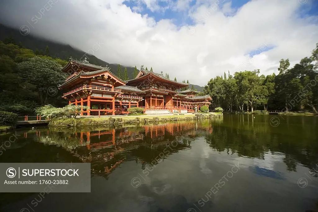 Hawaii, Oahu, Ahuimanu Valley, Valley of the Temples, Byodo-In Temple