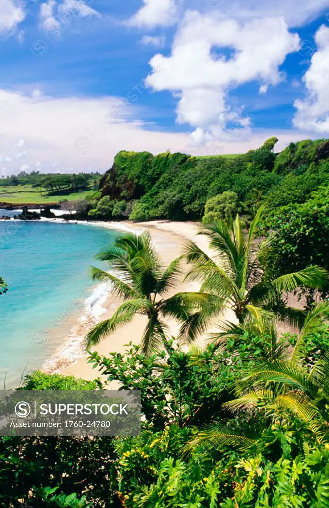 Hawaii, Maui, Hana Coast, Hamoa Beach on a beautiful clear day.
