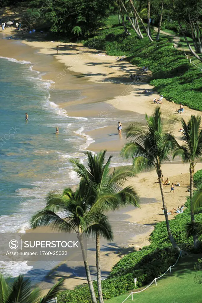 Hawaii, Maui, Wailea, Ulua Beach, people swimming and sunbathing.