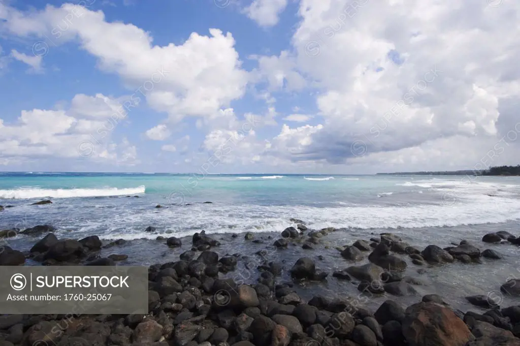 Hawaii, Maui, Spreckelsville, Rocky shore, gorgeous blue ocean and cloudy sky