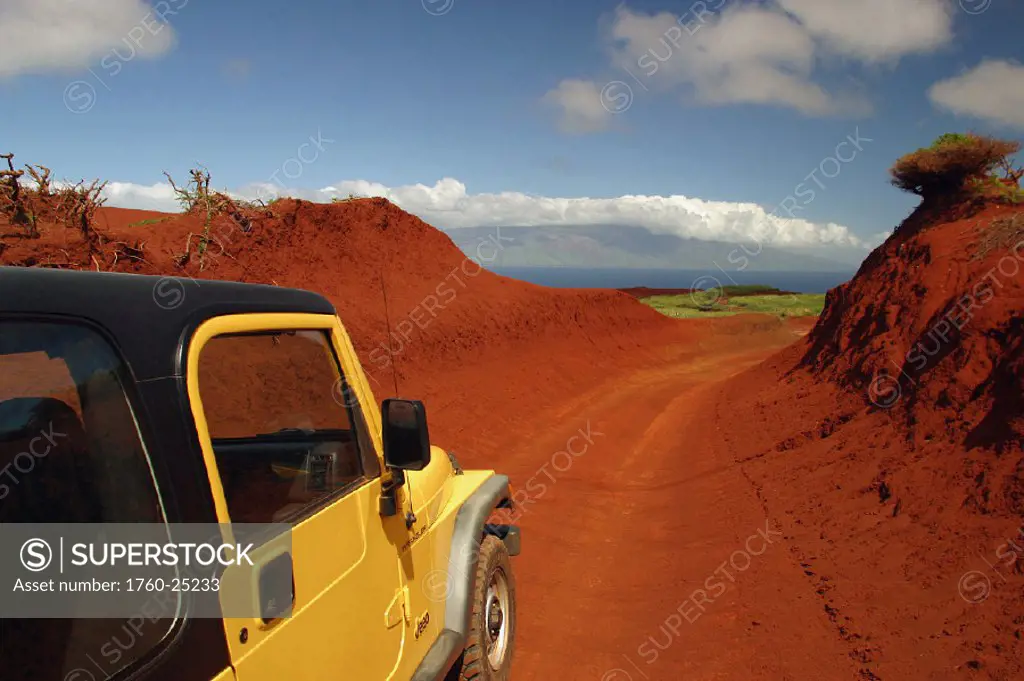 Hawaii, Lanai, Road from the Garden of the Gods to Polihua beach