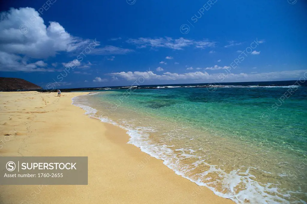 Hawaii, Niihau, Forbidden Island, Nanina Beach, North Shore, person on beach B1556