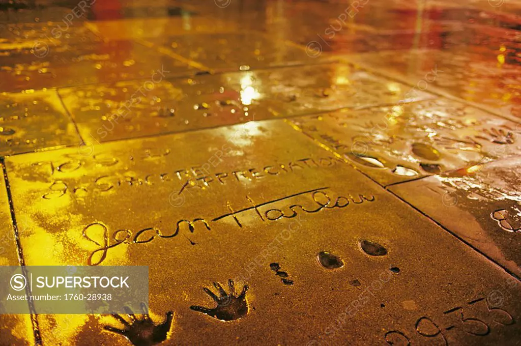 California, Los Angeles, Grauman´s Mann´s Chinese Theater, Detail of handprints and writing on sidewalk