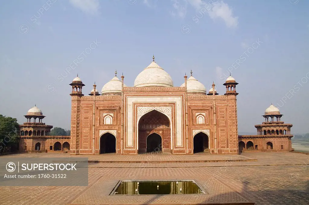 India, Agra, The Taj Mosque in brown stone, next to the Taj Mahal